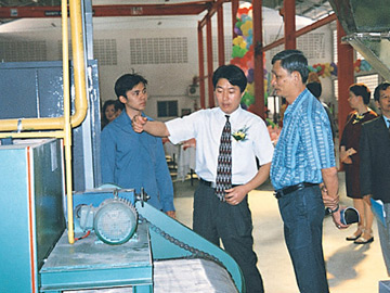 國外客商前來垂購設備